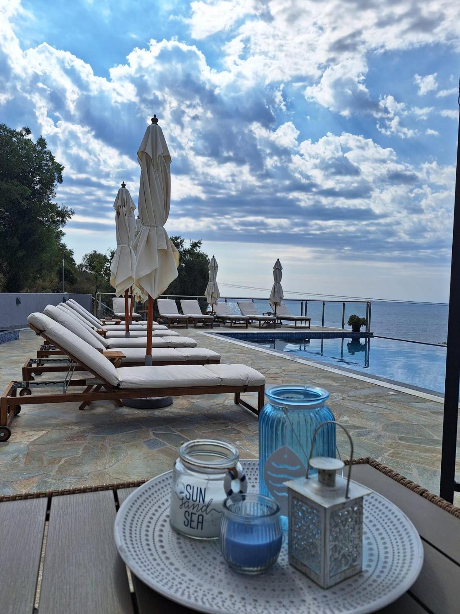 Sarti Thea Hotel Exterior photo